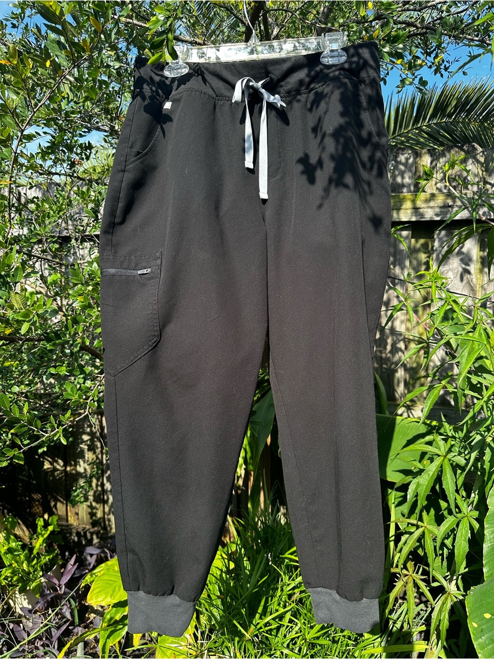 FIGS Women’s Black Jogger Scrub Pants